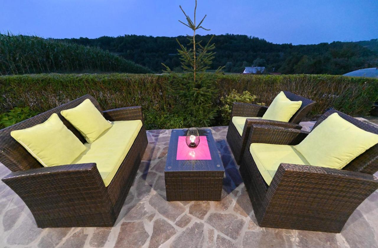 Lavanda Land - Villa Tanya Mreznica Donji Zvecaj Eksteriør billede