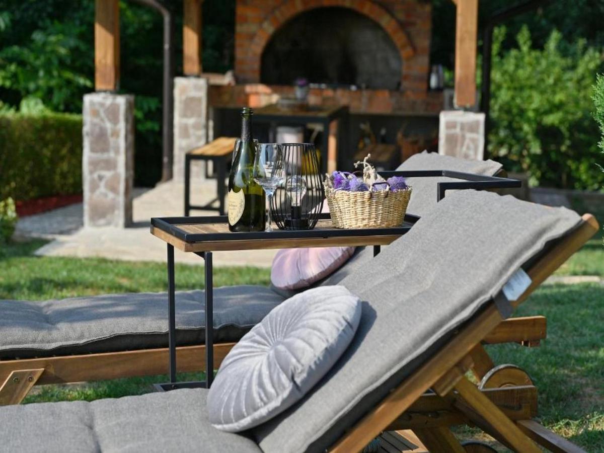 Lavanda Land - Villa Tanya Mreznica Donji Zvecaj Eksteriør billede